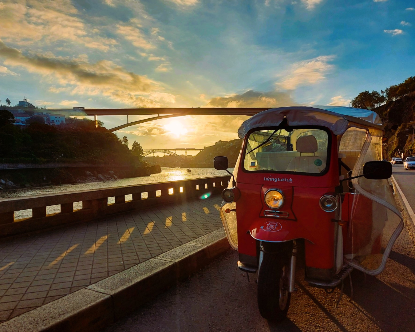 Living Tours – All-In-One Tuk Tuk Experience
